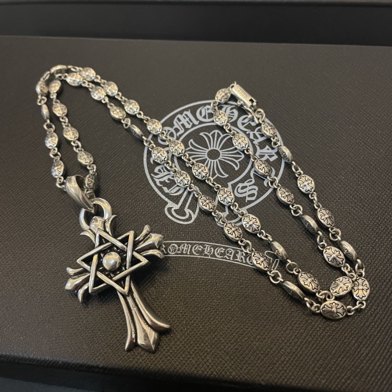 Ch**me He**ts necklaces
